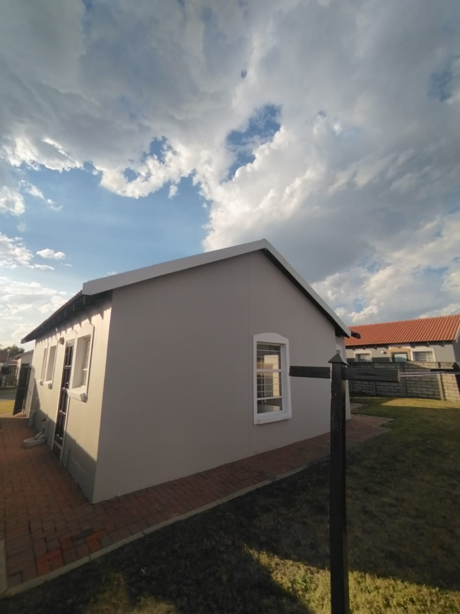 2 Bedroom Property for Sale in Brits North West